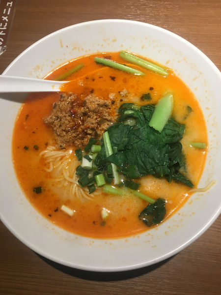 「四川の担々麺(680円税別)」@関内餃子軒の写真