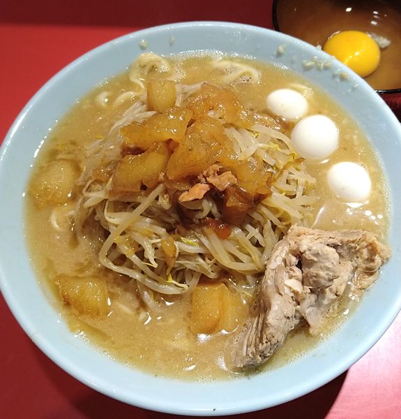 「ラーメン＋生たまご」@蒙麺 火の豚の写真