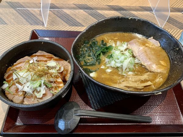 「黒ラーメン味噌＋ミニチャーシュー丼」@麺屋 稀水の写真