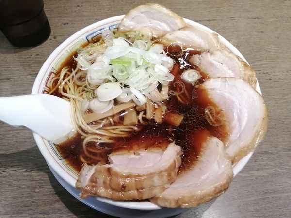 「肉中華そば　　980円」@丸中華そばの写真