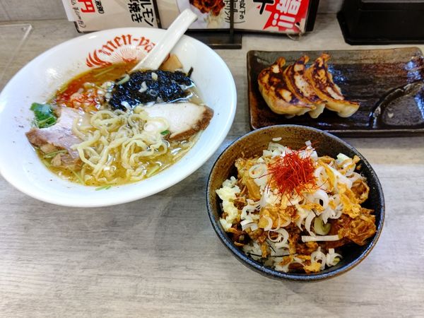 「さば塩らーめん(並盛・150g)880円→500円＋ほろ肉丼」@らーめん酒場 福籠 通町店の写真