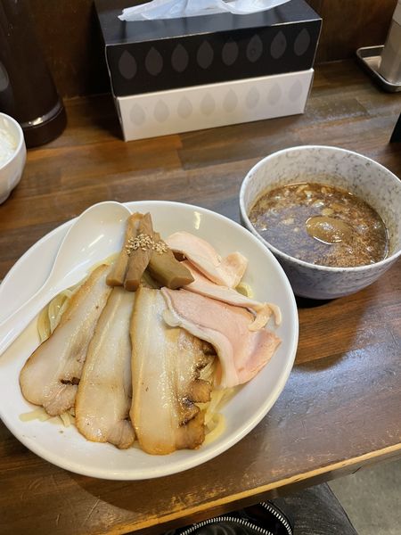 「濃厚つけ麺大盛り（煮卵＆バラチャーシュー）」@濃厚つけ麺 茜堂の写真