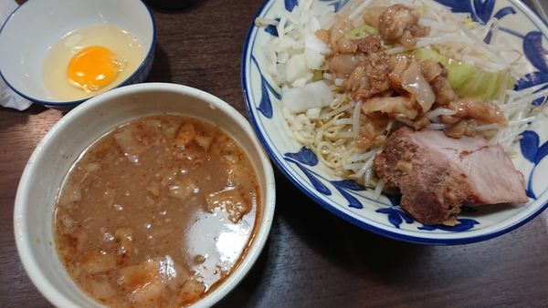 「つけ麺 + 生卵」@豪麺MARUKOの写真