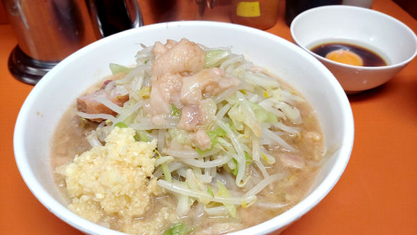 「【夜】少なめラーメン+白だし醤油生卵」@ラーメン二郎 相模大野店の写真