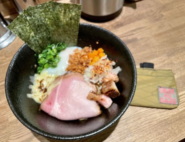 「カレーニボまぜそば」@裏麺壁九年の写真