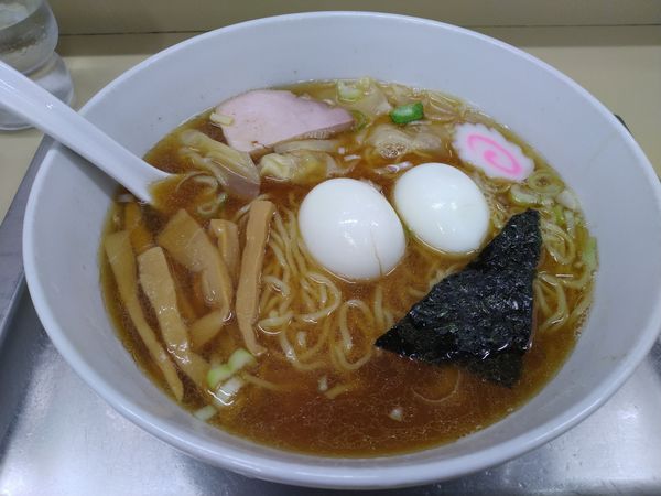 「ワンタン麺　小」@中華そば 大咲の写真