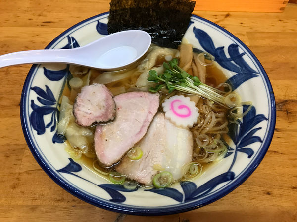 「ワンタン麺　870円」@中華そば屋 佐藤の写真