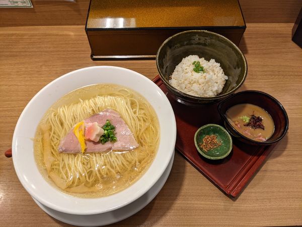 「鯛塩そば 870円＋鯛茶漬け」@鯛塩そば 灯花 本店の写真