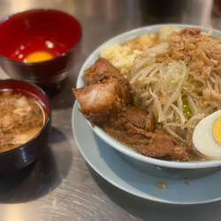 ラーメン　300g  ブタカスアブラ×2 生たまご