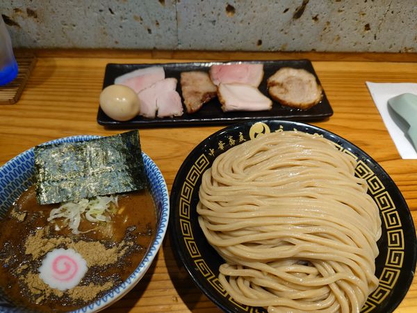 「特製つけめん　中（１５６０円）」@中華蕎麦うゑずの写真