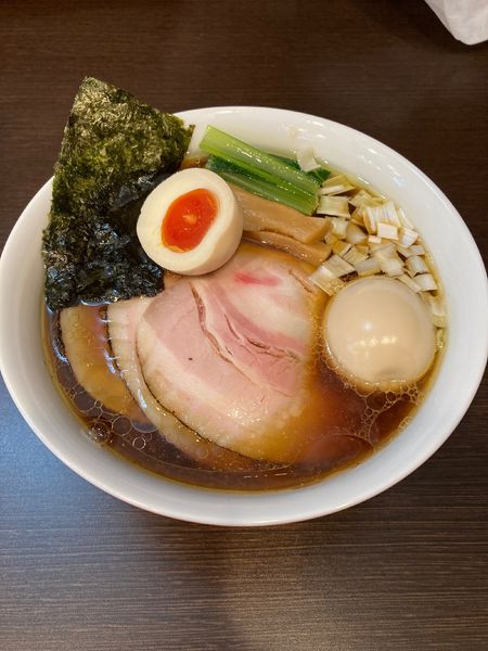 「醤油　味玉　チャーシュー」@とものもとの写真