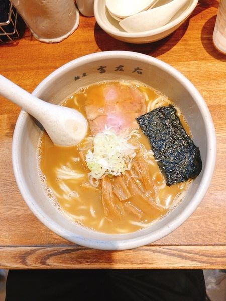 「らーめん」@麺屋吉左右の写真