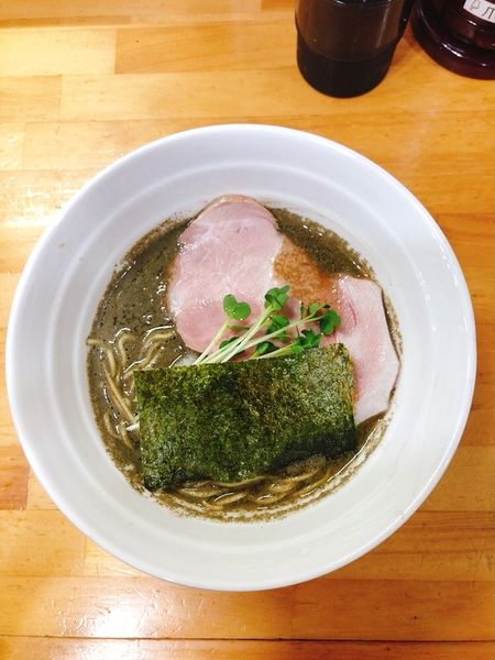 「煮干らーめん【セメント一番搾り】」@めんや天夢の写真