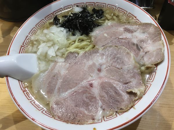 「中華そば」@背脂煮干し中華そば 和市 新橋本店の写真