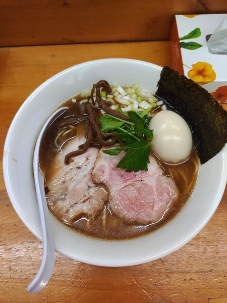 「天然醸造醤油ラーメン・味玉(クーポン) 850円」@ラーメン いいかおの写真