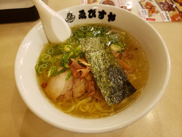 「塩ラーメンかつを」@東京おぎくぼラーメン えびすや 四日市本店の写真