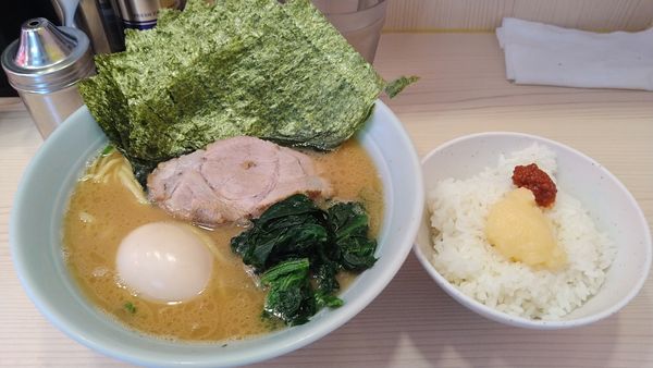 「らーめん(並)¥650+のり¥50+味玉サービス」@家系 武の極みの写真