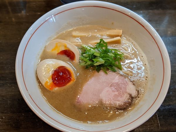 「なかよしラーメン味玉」@自家製麺 麺や なかよしの写真