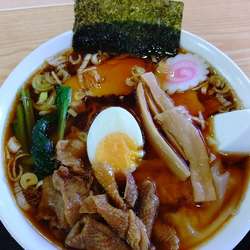 ワンタン麺850円+鶏皮200円