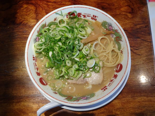 「ねぎラーメン（こってり・並）」@天下一品 姫路店の写真