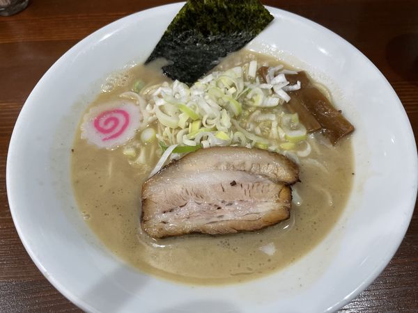 「豚骨煮干し+和え玉」@中華蕎麦 萌芽の写真