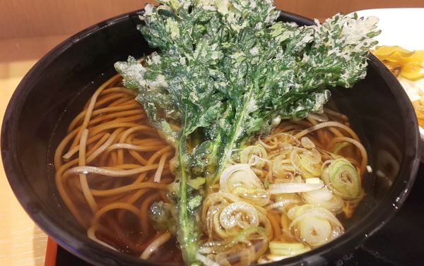 「春菊天そば（390円）」@よもだそば 御徒町店の写真