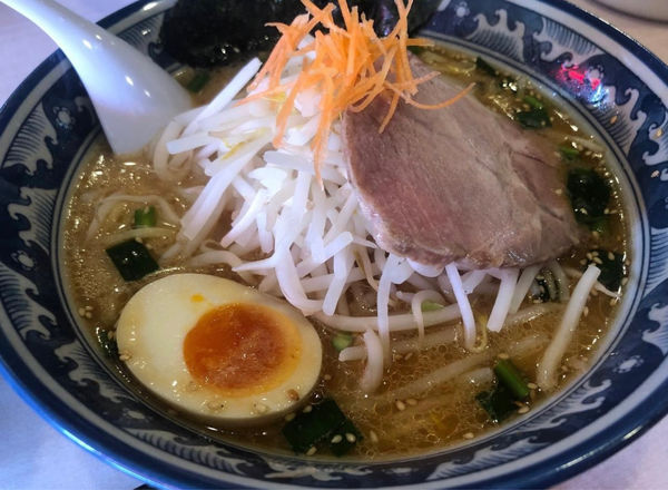 「丸味噌ラーメン(太麺)」@めん丸 仁戸名店の写真