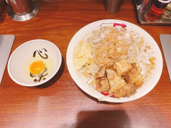 「汁なしそば」@ラーメン 雷 東京本丸店の写真