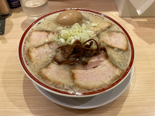 「肉そば + 味付け玉子」@中華そば専門 田中そば店 武蔵境店の写真