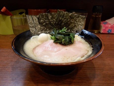 「塩ラーメン（並）」@横浜家系ラーメン 大岡家 鶴川店の写真