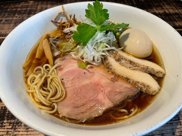 「味玉醤油そば930円」@麺や 結の写真