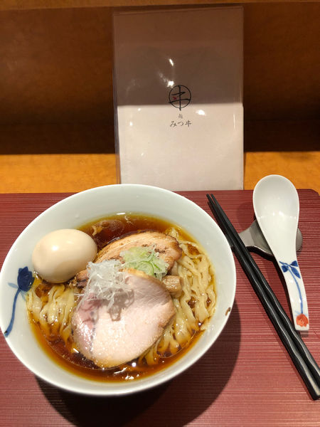「醤油中太てもみ麺」@麺 みつヰの写真