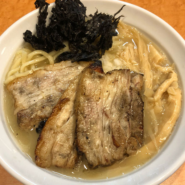 「濃厚チャーシュー鶏SOBA1000円」@ド豚骨 貫の写真