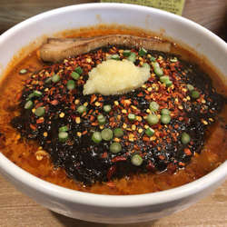 ブラックラーメン　￥850