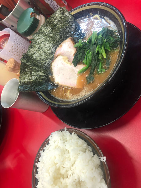 「ラーメン＋ライス」@IEKEI_TOKYO 王道家直系の写真