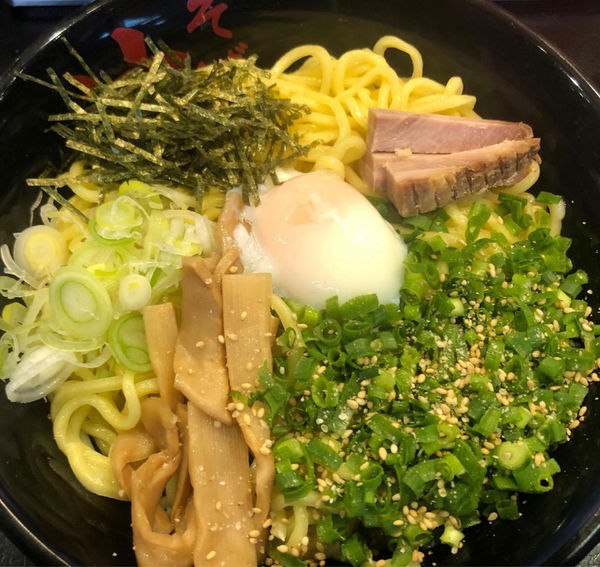 「油そばW盛り＋トッピングA」@東京油組総本店 西新宿組の写真