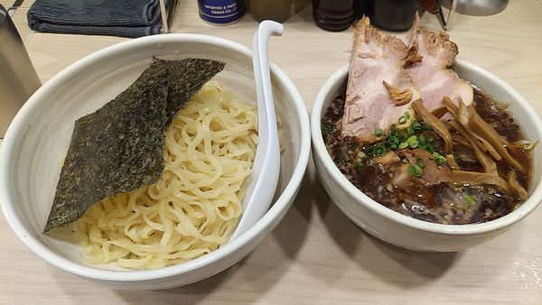 「つけ麺(大)+ﾁｬｰｼｭｰ2枚」@らーめん はな火屋の写真