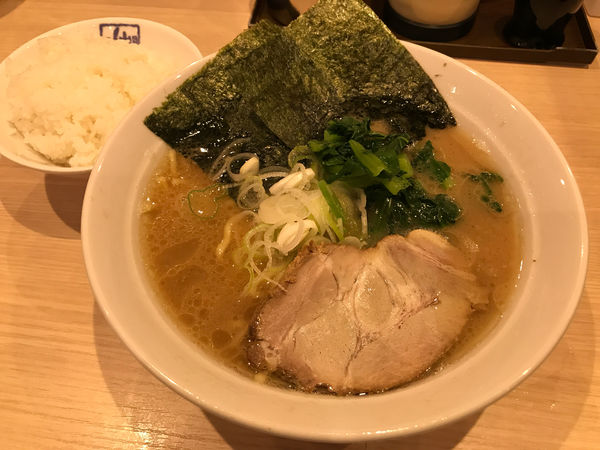 「仙台っ子ラーメン 690円」@仙台っ子 仙台駅東口店の写真