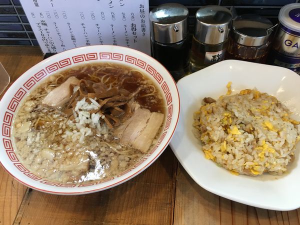 「ラーメン＋半チャーハン」@傳吉食堂の写真