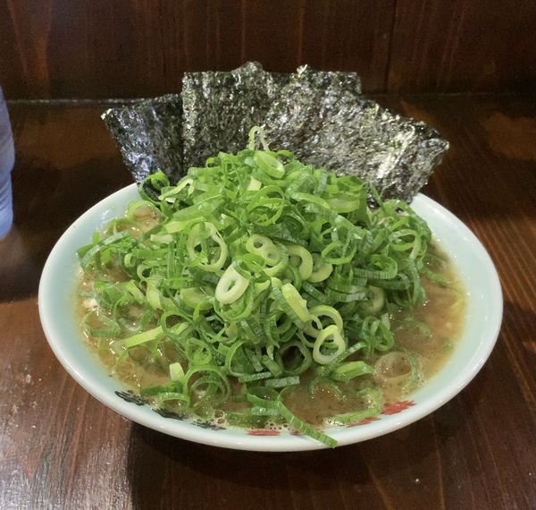 「横浜ラーメン 青ネギ」@横浜家系 佐倉家の写真