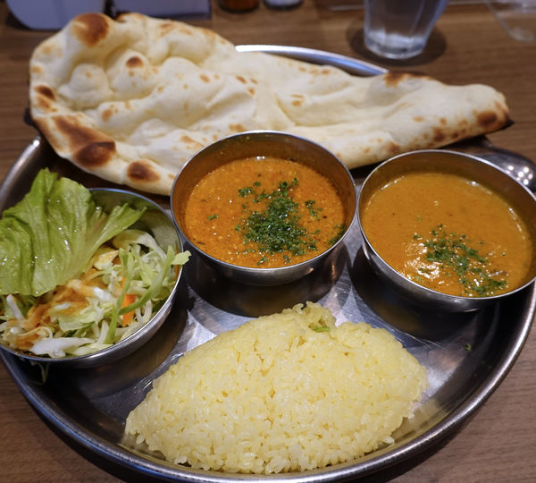 「本日のＣ（A:チキンキーマとB:大根野菜 二種盛り）810円」@タンドール料理 ひつじやの写真