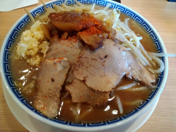 「ニンニク特もやし豚骨ラーメン【期間限定】Ｇ系ラーメン」@大志軒 黒岩店の写真