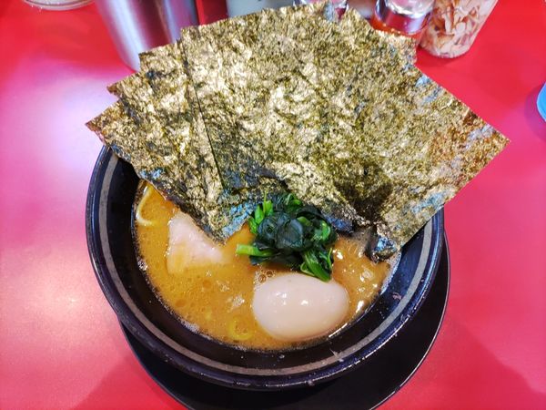 「ラーメン+味玉+のり」@家系ラーメン たつ家の写真