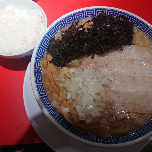 「背脂中華黒煮海苔860円、大盛80円、半ライス60円」@新潟発祥ラーメンなおじ 上北沢店の写真