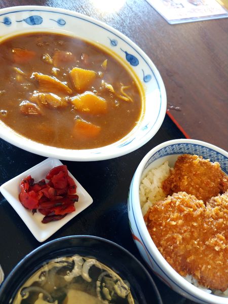「ミニカレーラーメンとミニタレかつ丼セット」@大衆食堂 正広の写真