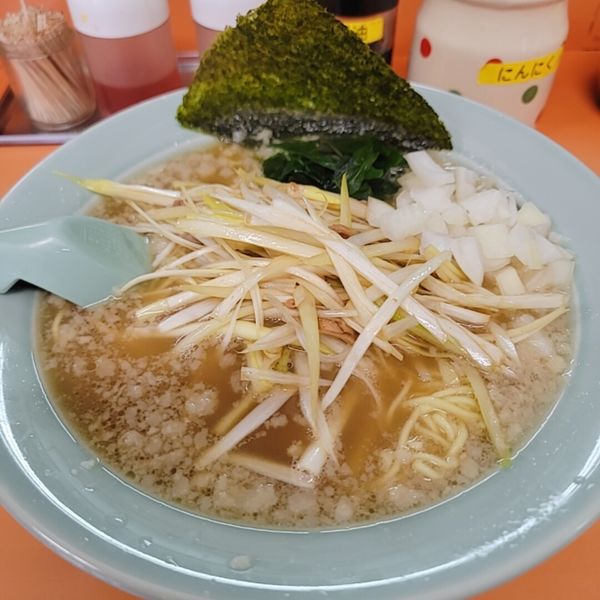 「ネギラーメン麺カタメ＋刻みタマネギ」@ラーメンショップ 成瀬が丘店の写真