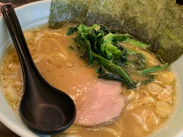 「豚骨醤油らーめん」@南大沢らーめん家の写真