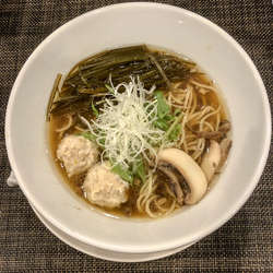 キノコそば　950円