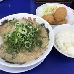 ラーメン 白身フライセット 950円