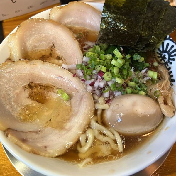 「中華そば全部のせ」@麺や エンジンの写真